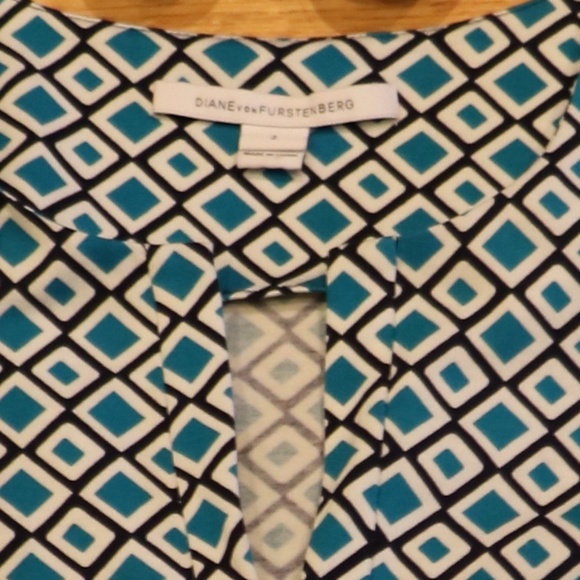 Diane von Furstenberg Classic Shift Dress - Picture 4 of 4